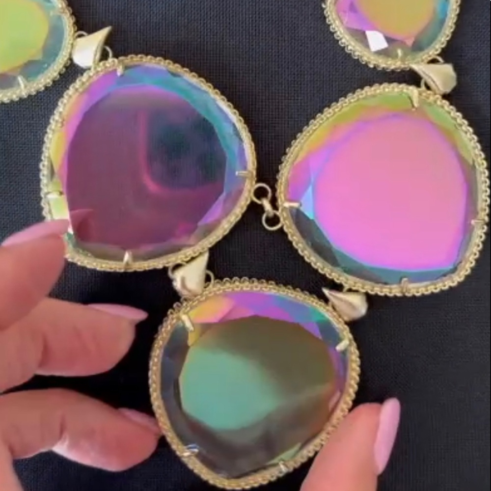 NWOT Rare & Retired Kendra Scott Rebecca Necklace Iridescent & Yellow Gold WOW! - Picture 3 of 14